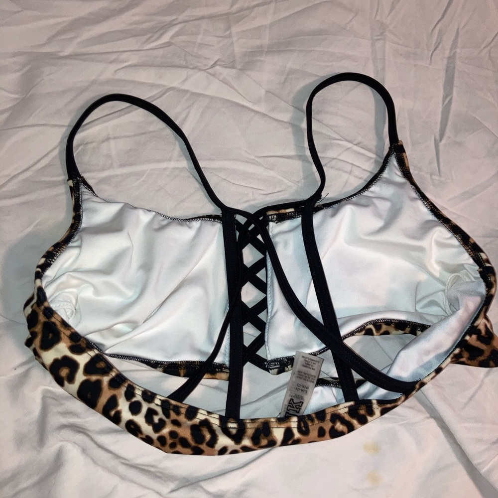 VS pink bathing suit - Picture 6 of 6